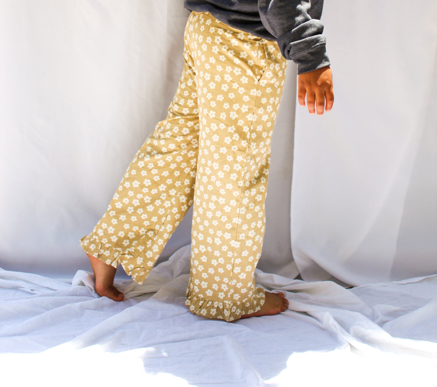 girls ruffle hem pants
