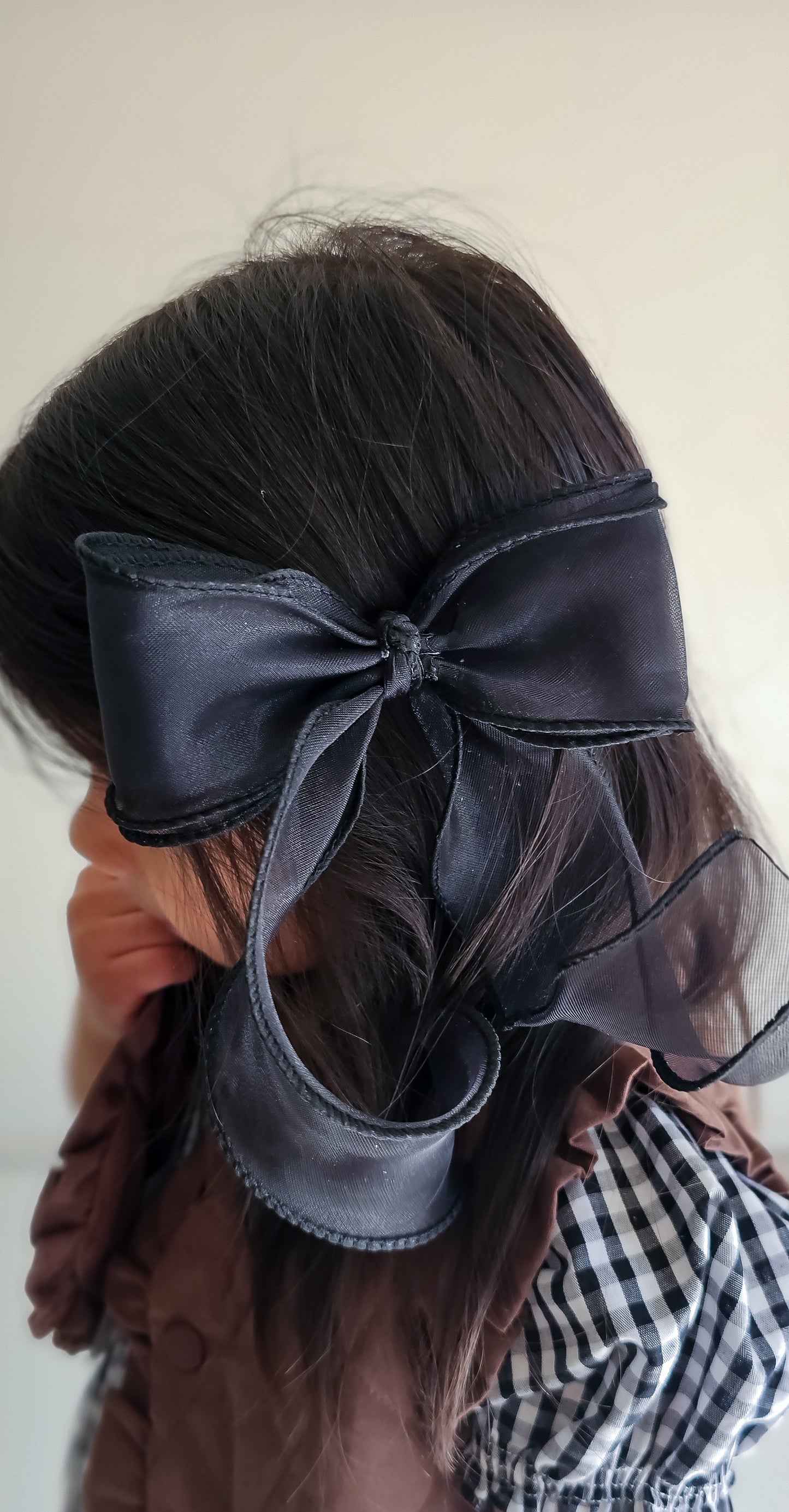 black hair accessory