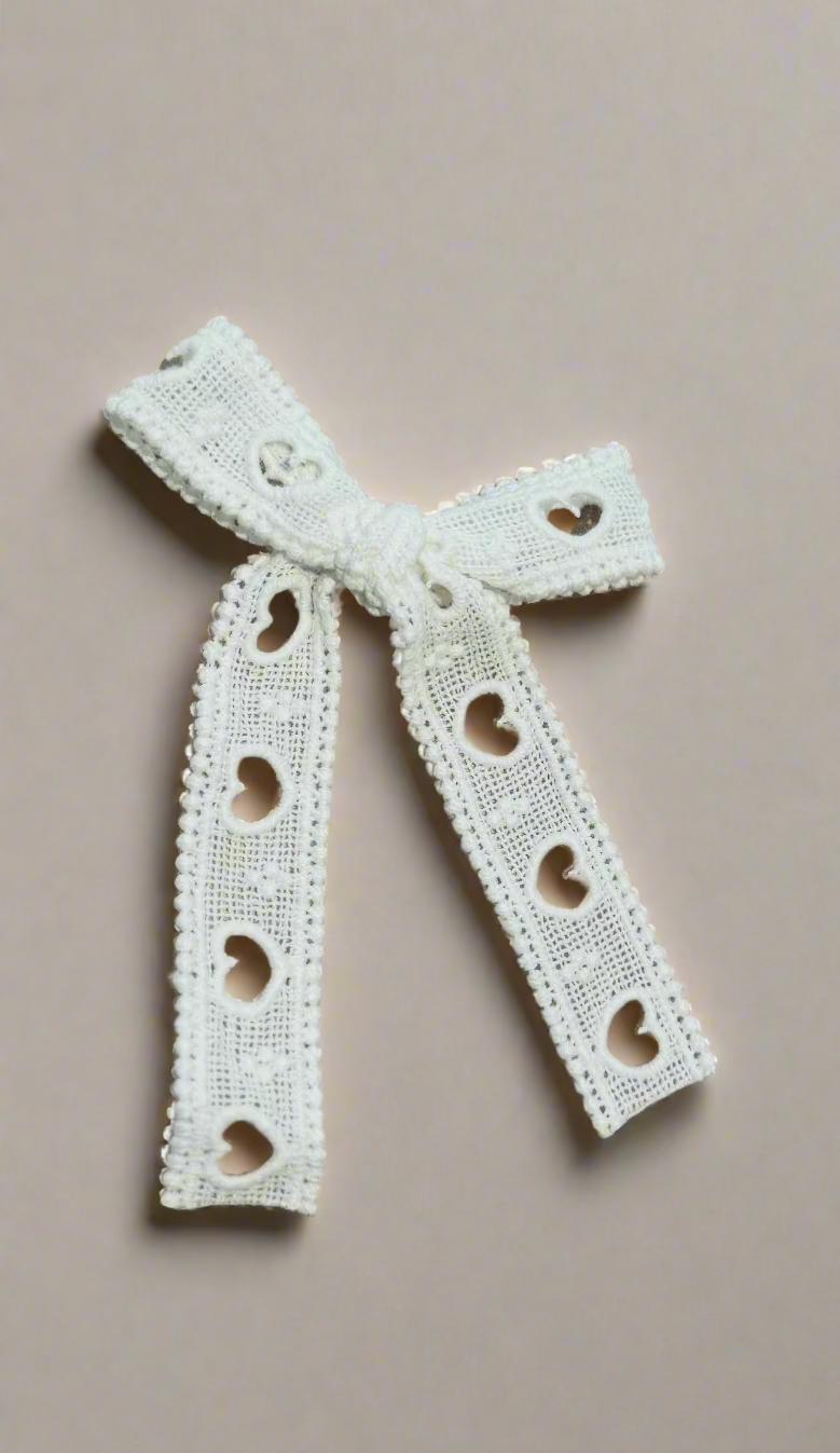 Midi tail lace eyelet bow