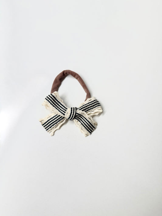 Black Holiday Market // School Girl