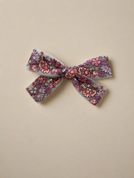 Embroidered hair bow 