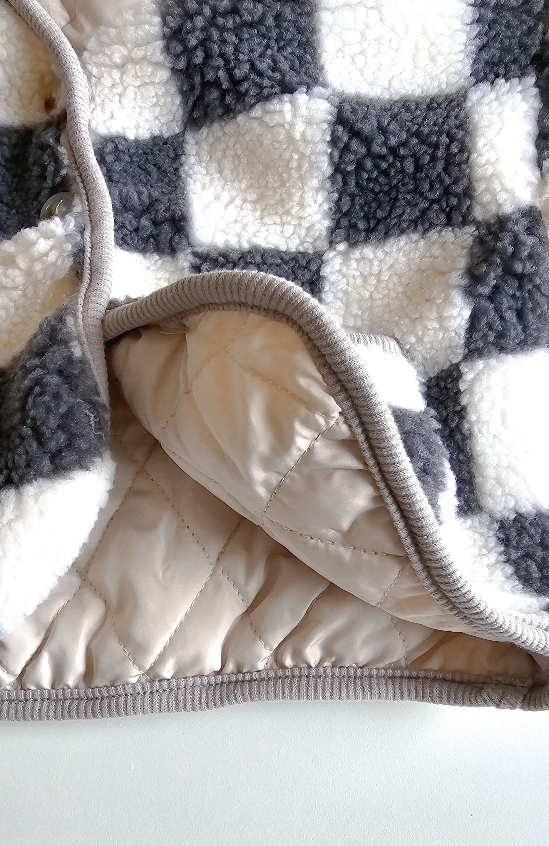 chekered coat 