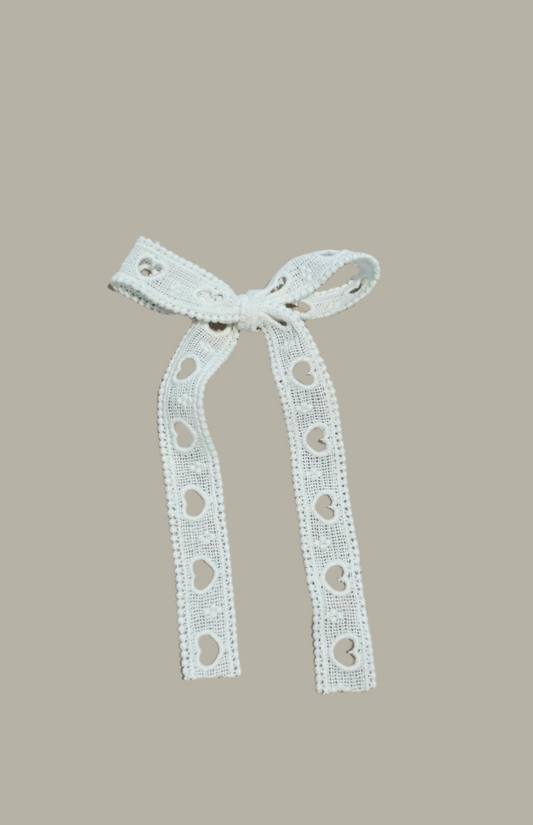 Long tail lace heart bow  